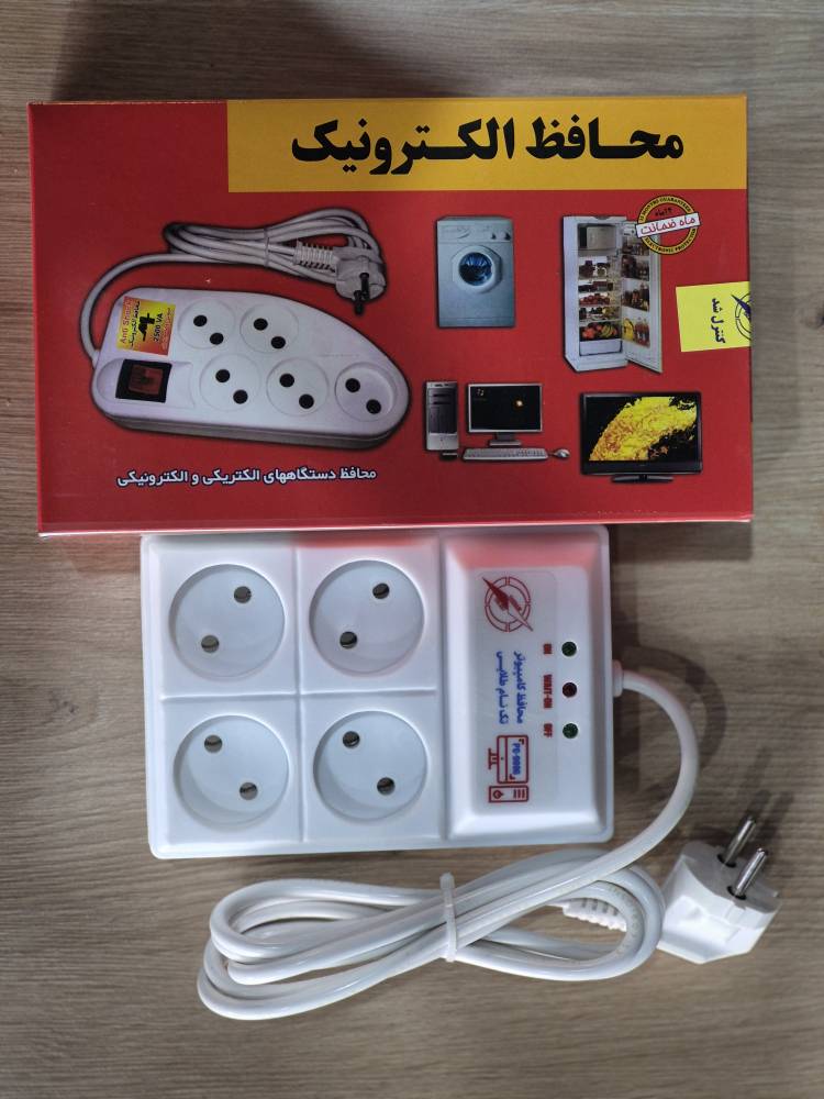 محافظ 4 خروجی 1/8 متری صوتی و تصویری تکنام